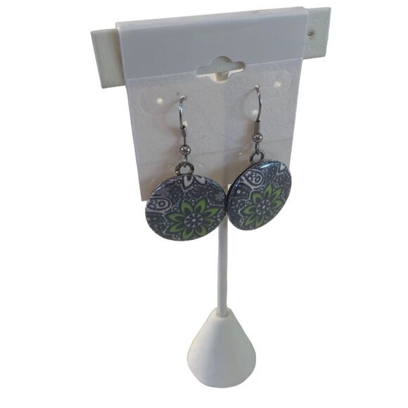 Lightweight button shaped blue & green colored earrings. - Picture 4 of 7